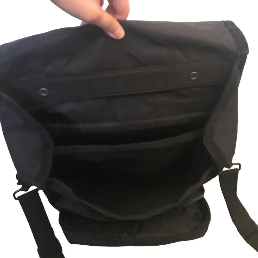 Kensington Black Apple Laptop Convertible Backpack Messenger Bag